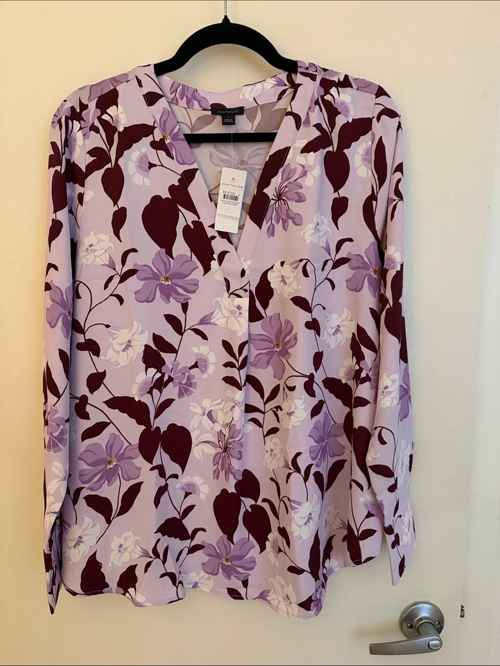 Ann Taylor Lavender and Plum Floral V-Neck Blouse